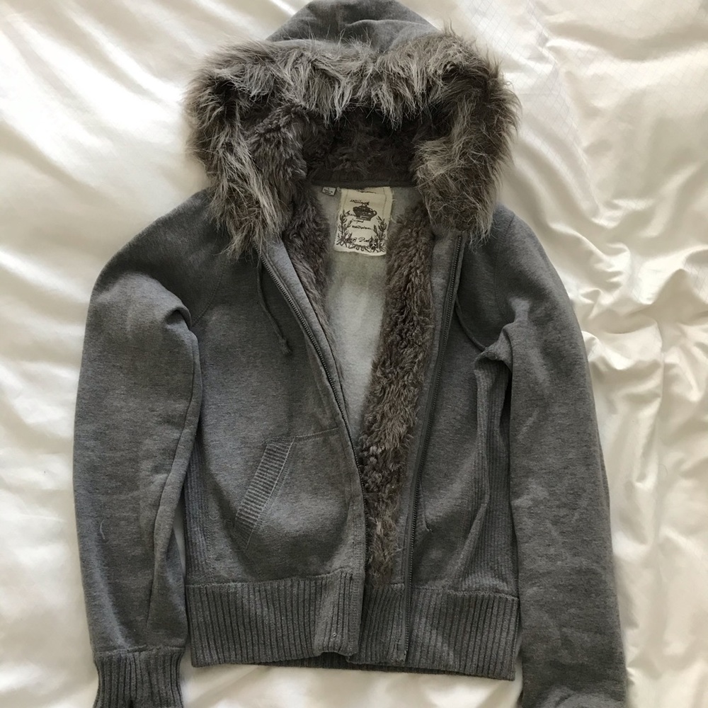 Fur-trimmed zip hoodie